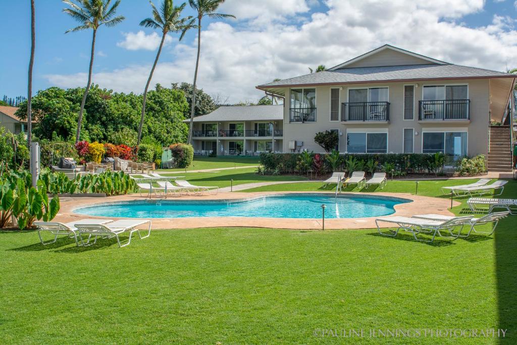 Napili Surf Beach Resort